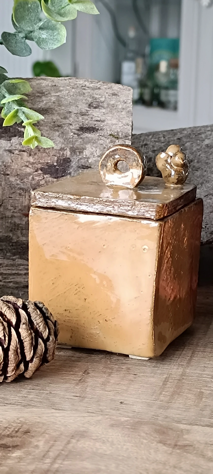 Boite à thé/épices "Gardienne des secrets dorés"